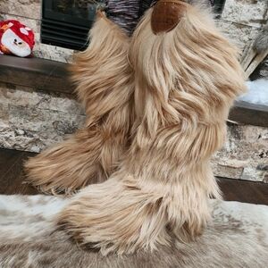 Open Country Goat Fur  Boots made In Italy. Woman’s Size 7. Never been worn out.